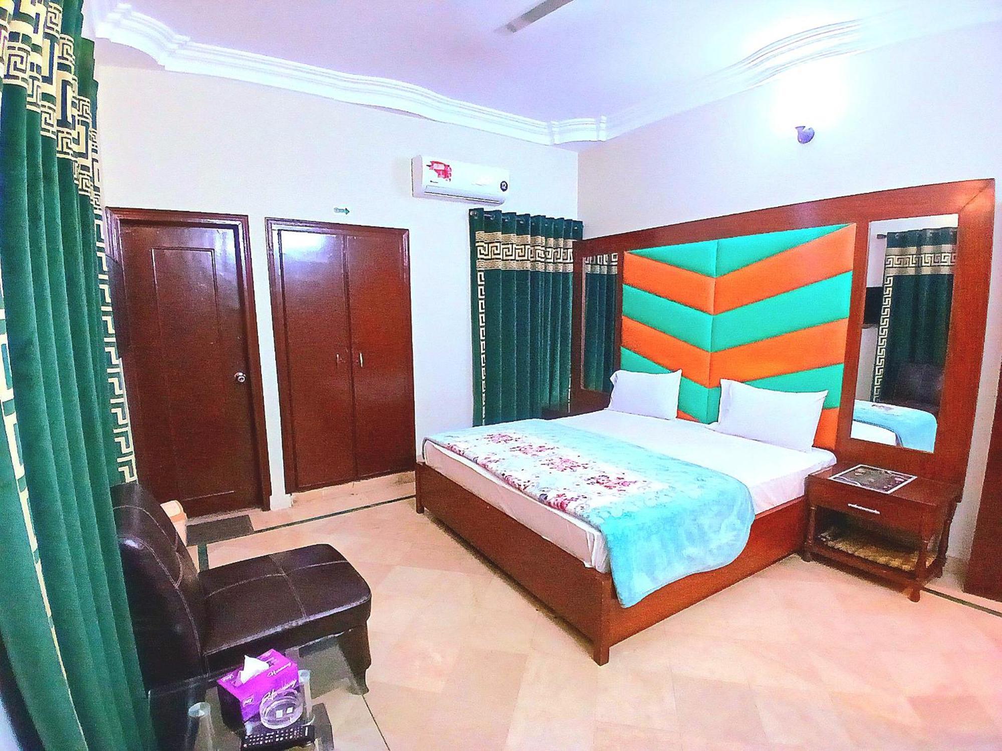 Subhan Palace Guest House Karatschi Zimmer foto